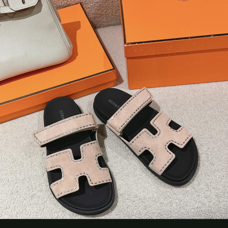 H**mes slippers